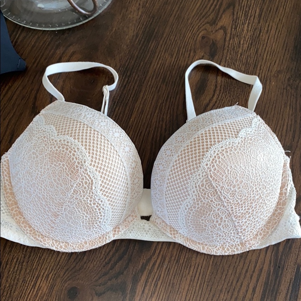Victoria’s Secret bombshell